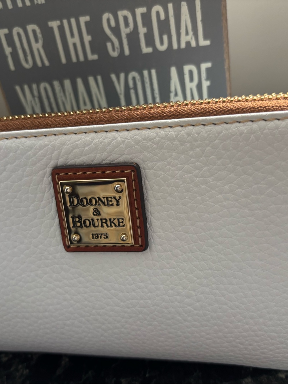 Dooney & Bourke White Pebble Leather π Free Gift with Purchase! β¨ - Picture 3 of 9